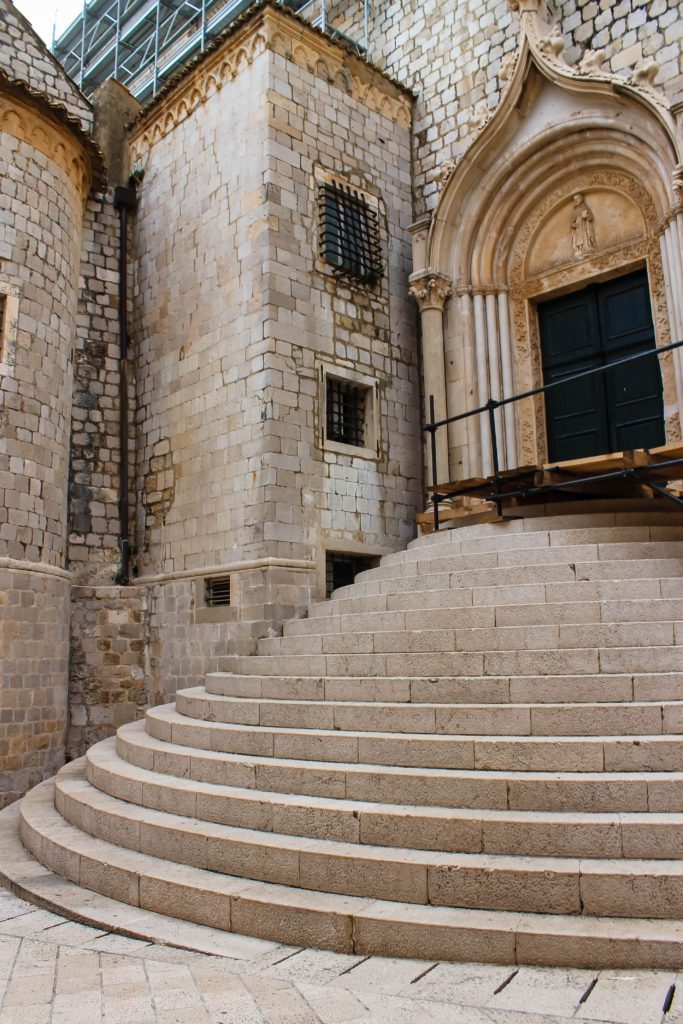 St. Dominic St in Dubrovnik is used as a filming location for Game of Thrones and featured in many scenes set in Kings Landing #gameofthrones #dubrovnik