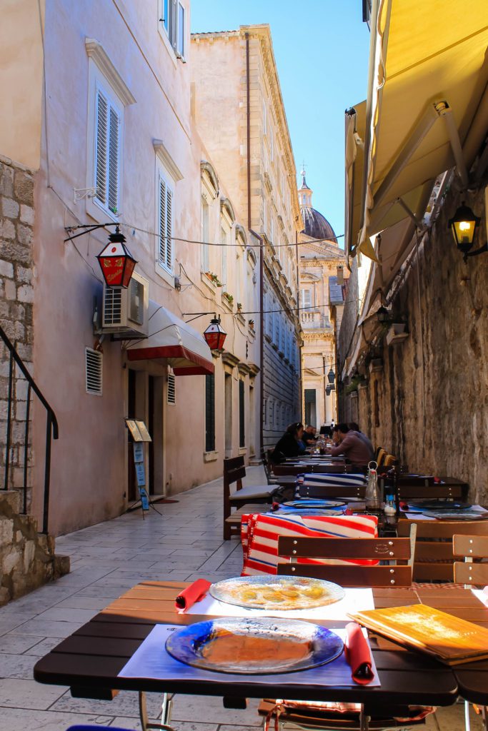 Dining in a cute alleyway is one of the joys of visiting a coastal city like Dubrovnik. WIth delicious food, Dubrovnik has a lot to offer any visitor to this gorgeous city in Croatia.