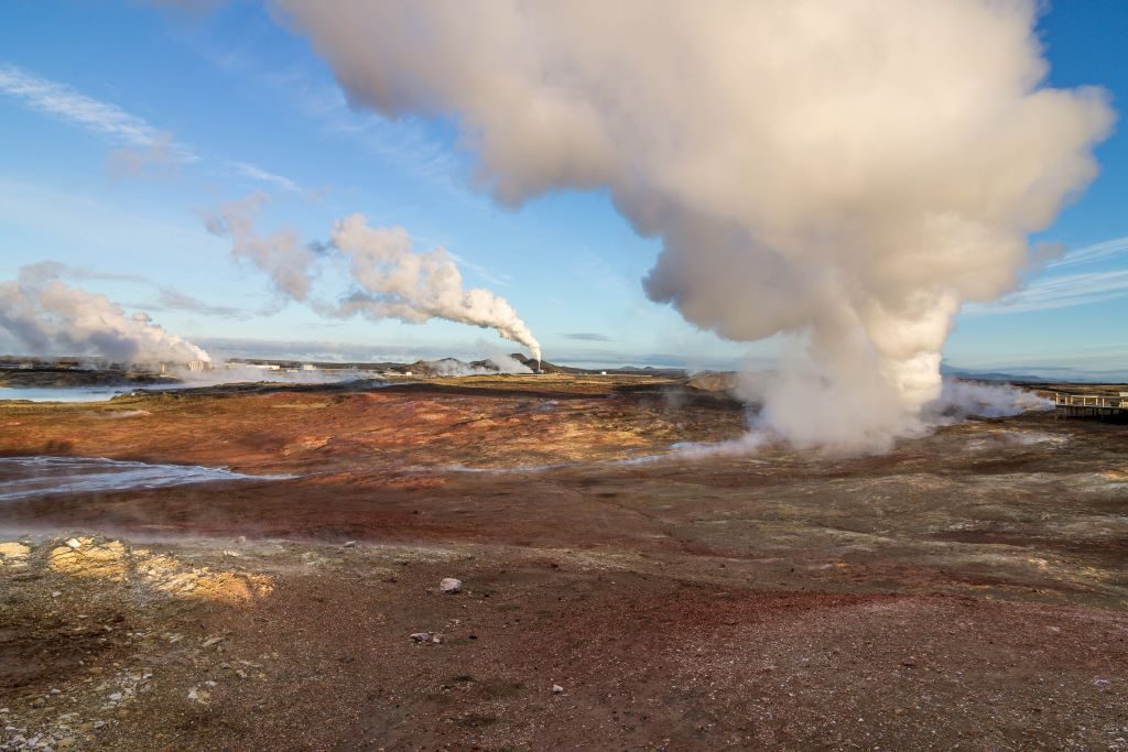 On the Reykjanes Peninsula you will find Gunnuhver, the site of the largest mud pools in Europe. Multiple steam vents open up to the skies here.