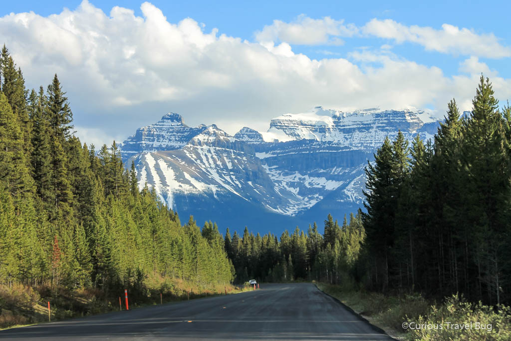 The spectacular scenery of Banff National Park on the scenic drive of the Icefields Parkway. This is one of the most beautiful drives in the world and you can see a small part of it on your three day trip to Banff.